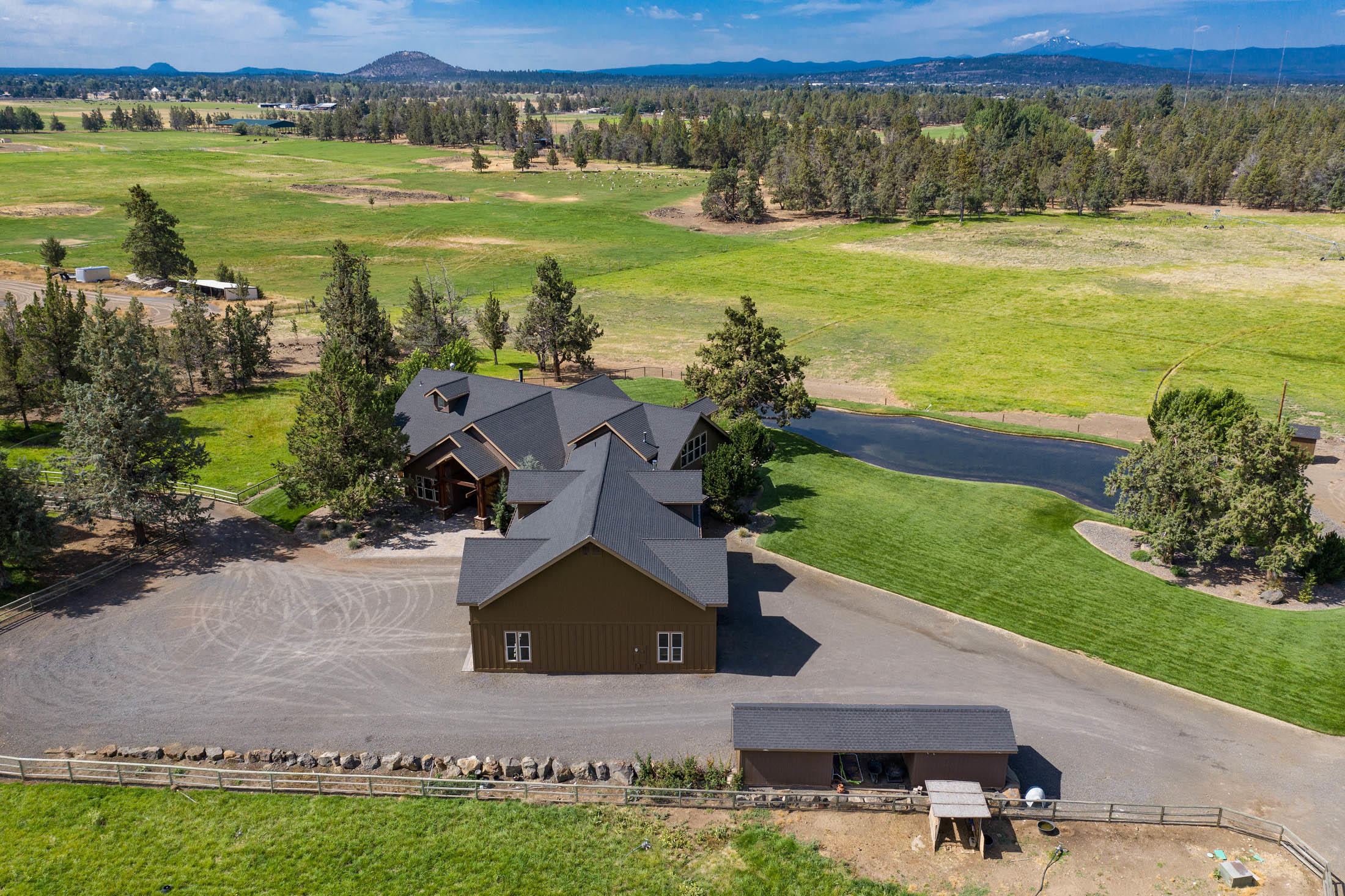 63575 Cricketwood Road Bend, OR 97701 - Photo 47 of 53 44