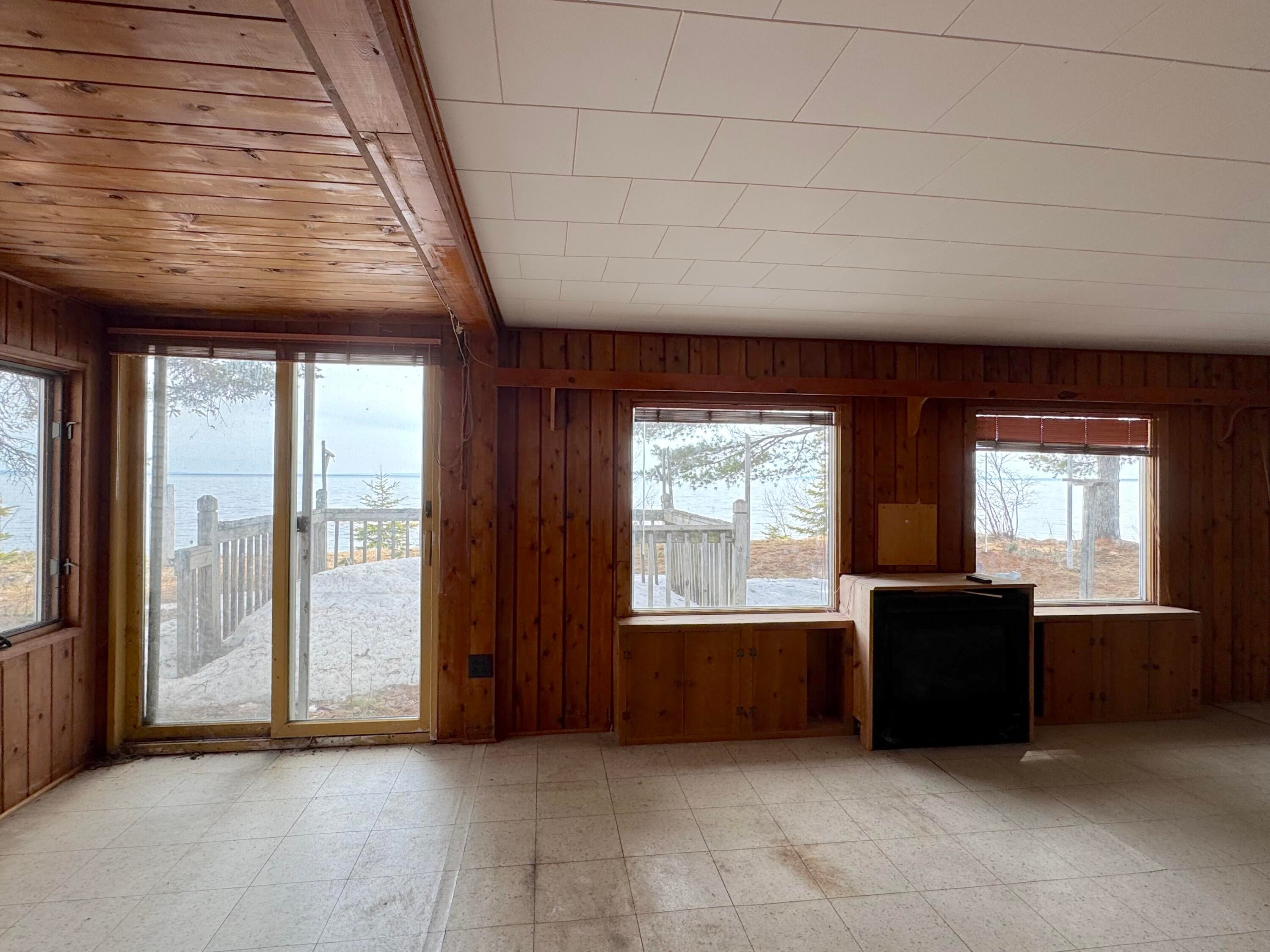 9948 North Whitefish Point Road Paradise, MI 49768 - Photo 16 of 37 Gallery Image 16