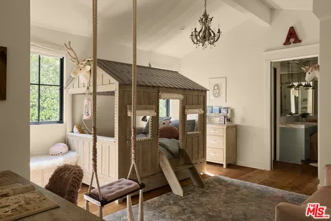 $3,995,000 | 2835 Westbrook Avenue, Los Angeles, CA 90046