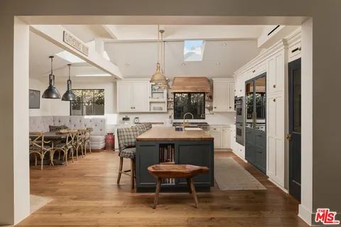 $3,995,000 | 2835 Westbrook Avenue, Los Angeles, CA 90046