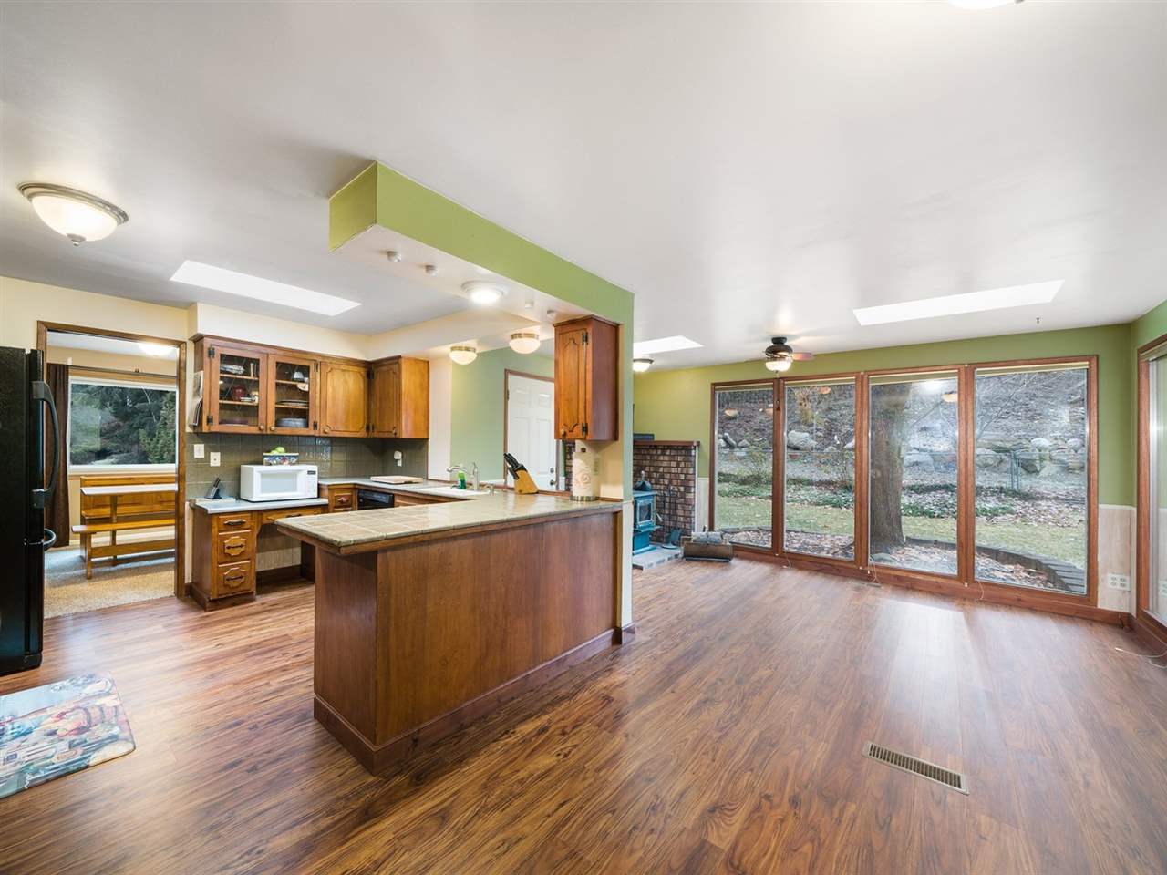 1509 West Toni Rae Drive Spokane, WA 99218 - Photo 5 of 20 Gallery Image 5