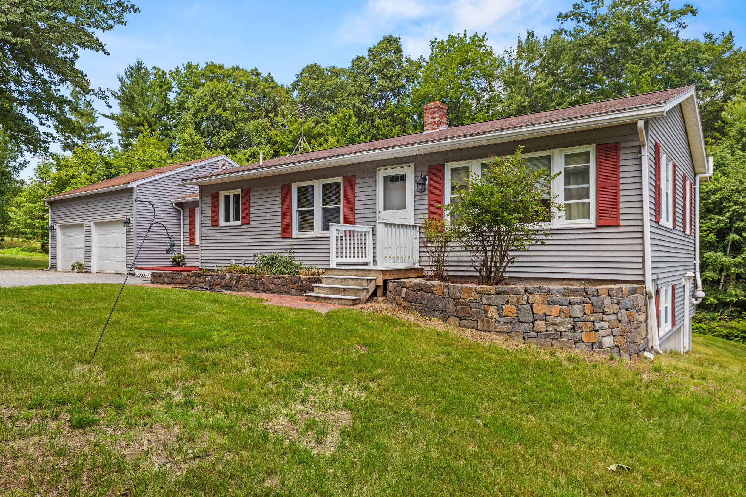 7 Sunrise Street Standish, ME 04084 - Photo 3 of 40 7 sunrise st, standish, me 04084, usa-03
