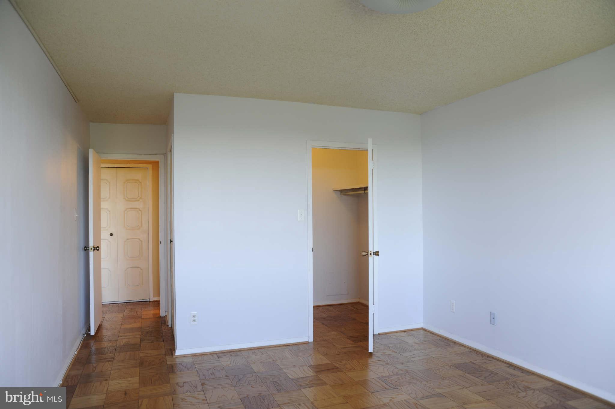 5225 Pooks Hill Road, Unit 1322N Bethesda, MD 20814 - Photo 11 of 21 Bedroom (Master)