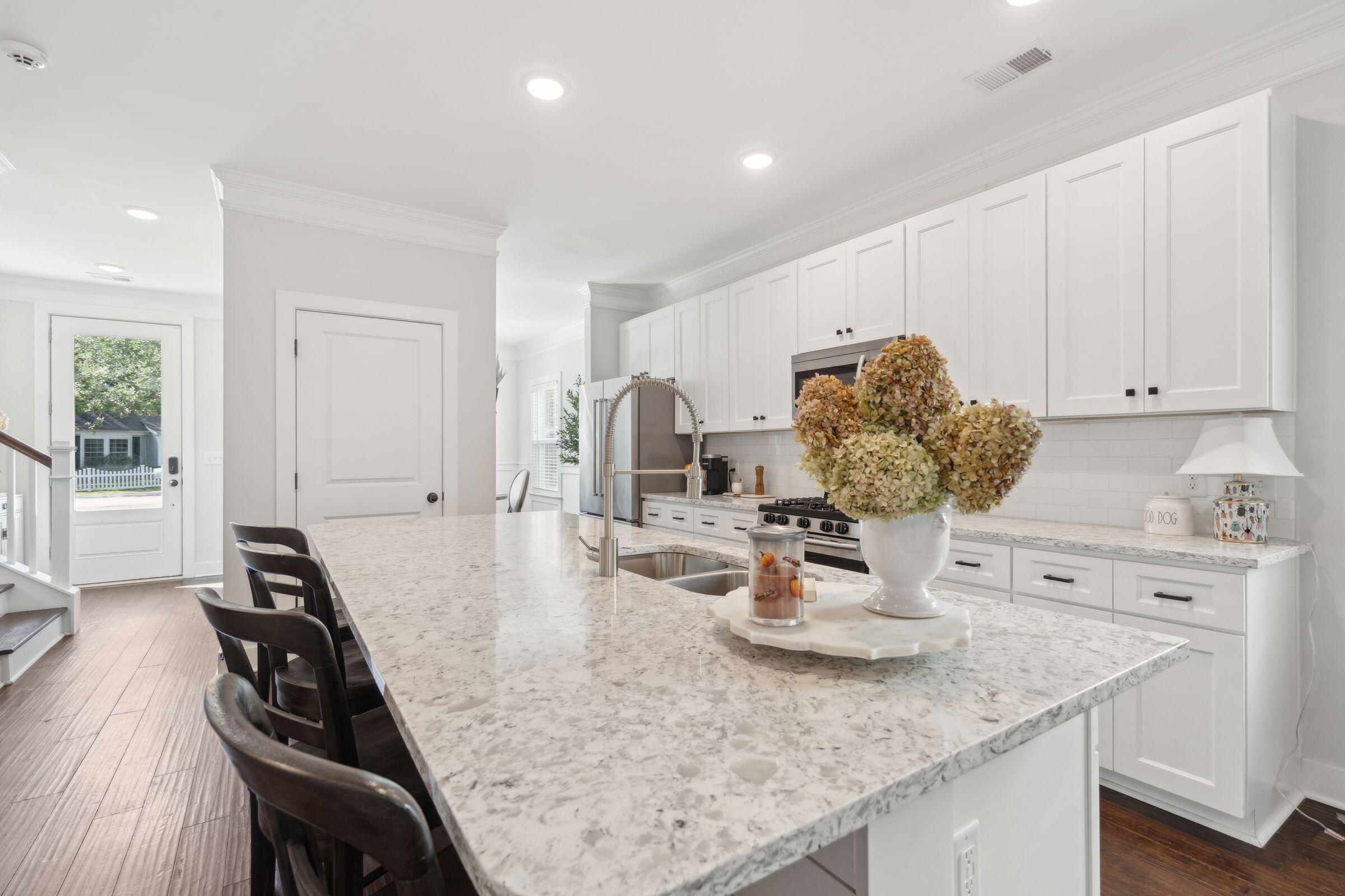 431 Magnolia Road Charleston, SC 29407 - Photo 11 of 61 Kitchen