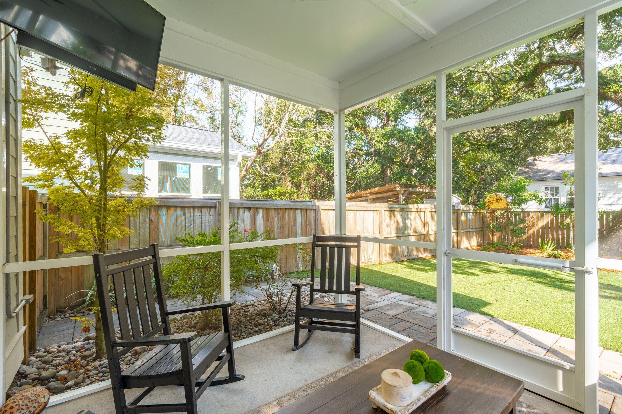 431 Magnolia Road Charleston, SC 29407 - Photo 24 of 61 Screened In Porch