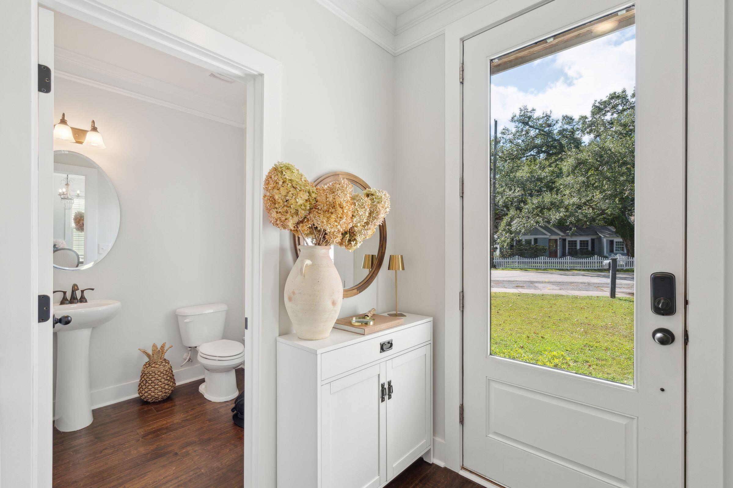 431 Magnolia Road Charleston, SC 29407 - Photo 4 of 61 Foyer