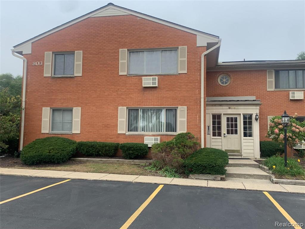 803 Plate Street, Unit 30 Rochester, MI 48307 - Photo 1 of 10