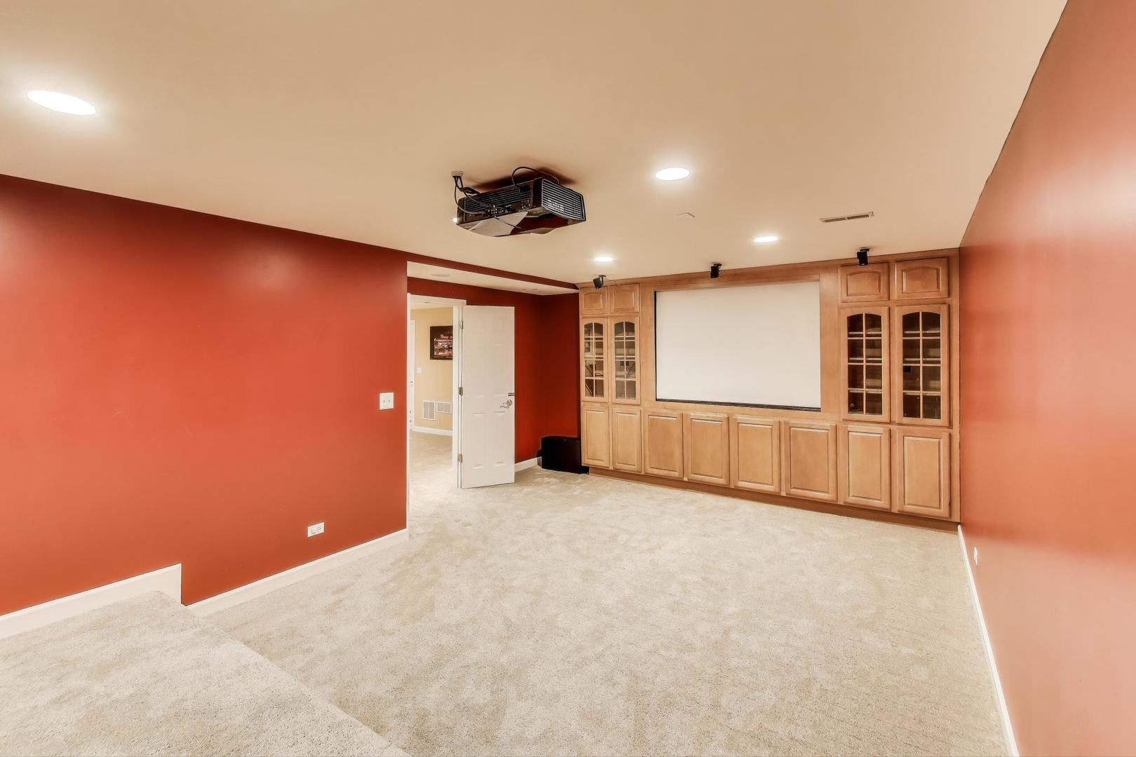 2502 Hidden Trail Spring Grove, IL 60081 - Photo 29 of 51 a view of an empty room with a window