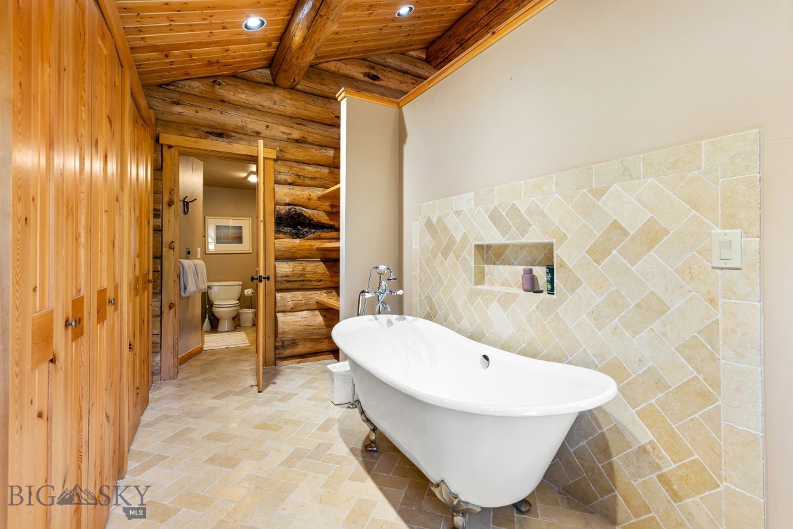 49824 Gallatin Road Gallatin Gateway, MT 59730 - Photo 49 of 81 Upstairs Bath