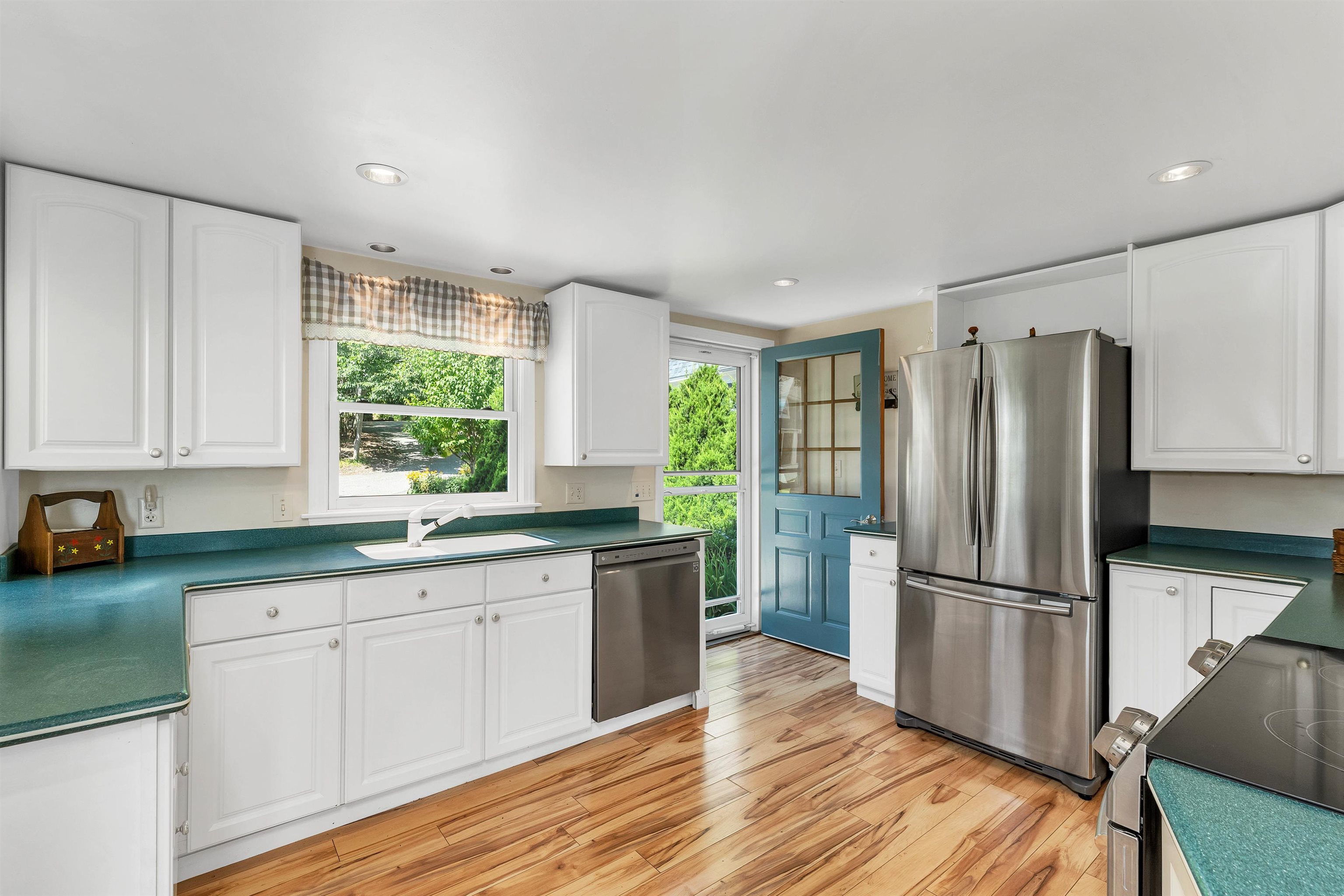 346 Sewall Road Wolfeboro, NH 03894 - Photo 18 of 43