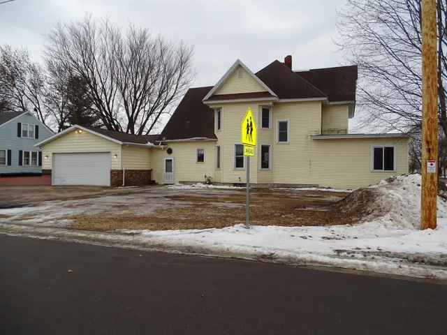$234,500 | 515 East Prospect Street, Durand, WI 54736