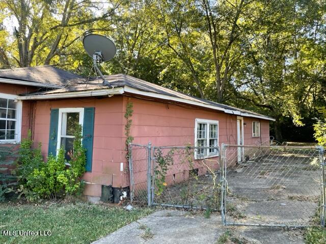 837 Combs Street Jackson, MS 39204 - Photo 4 of 17 IMG_0554