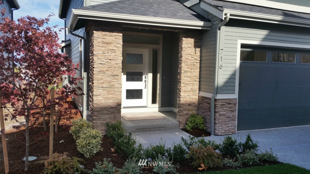 716 South 23rd Street Renton, WA 98055 - Photo 2 of 17