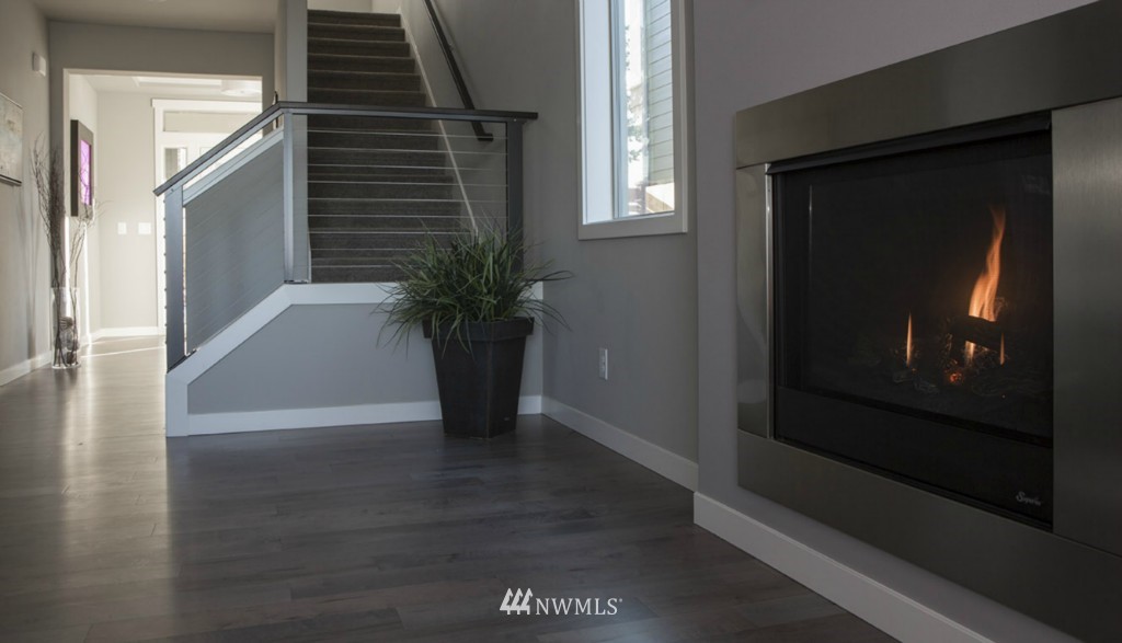 716 South 23rd Street Renton, WA 98055 - Photo 4 of 17