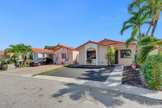 a view of an outdoor space and yard