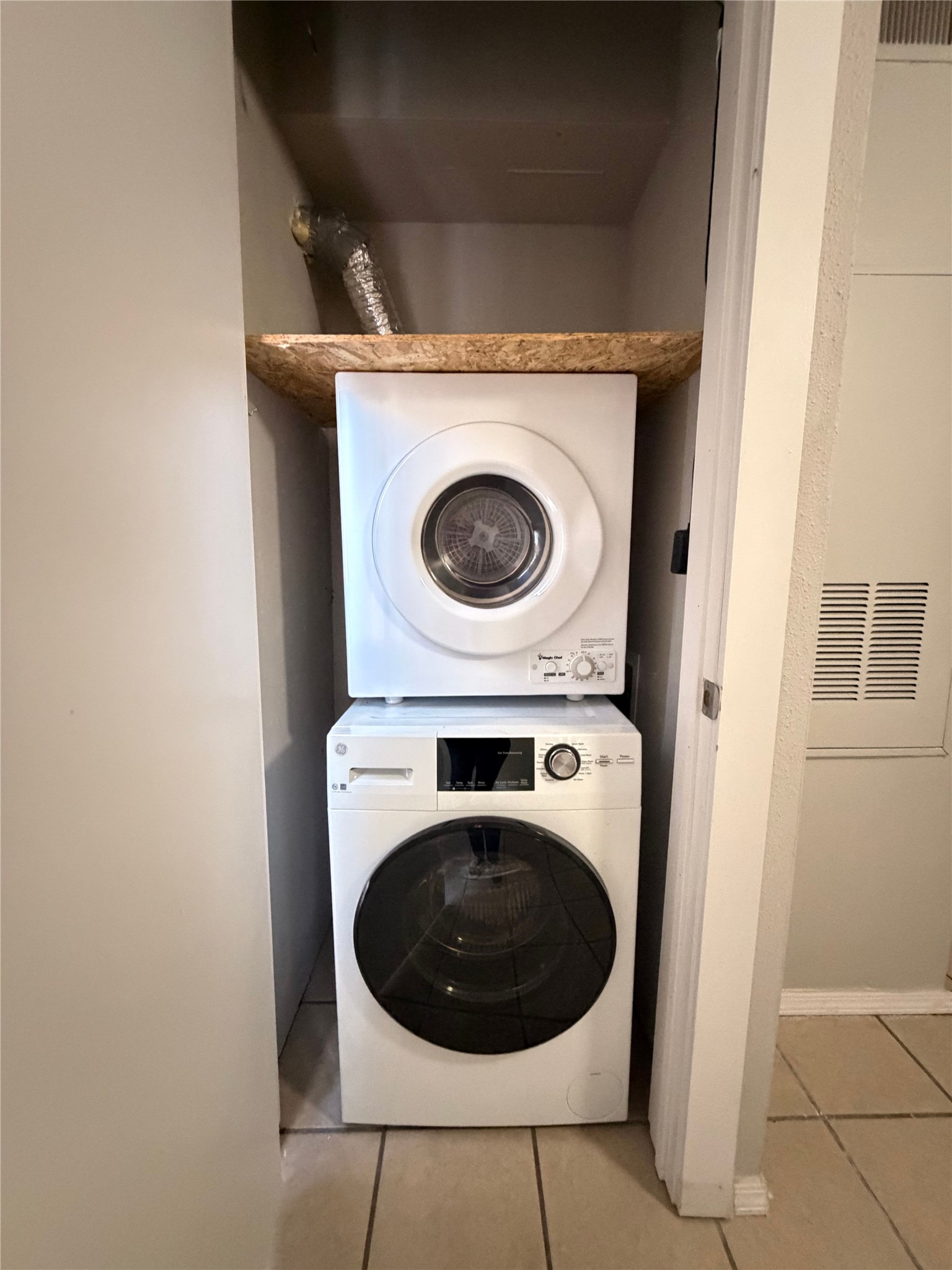 4303 Duval Street, Unit 204 Austin, TX 78751 - Photo 13 of 14 a utility room with dryer and washer