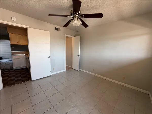 $1,100 | 4303 Duval Street, Unit 204, Austin, TX 78751