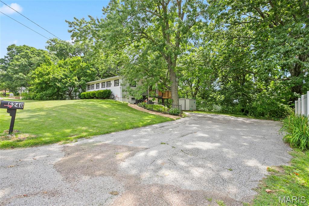 6240 Antire Road High Ridge, MO 63049 - Photo 2 of 31