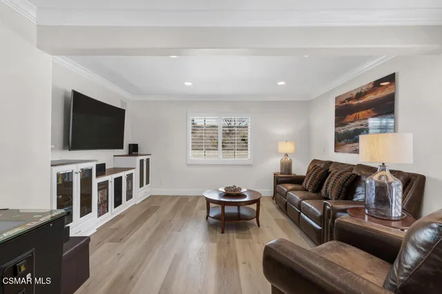 $1,275,000 | 260 Greenmeadow Drive, Thousand Oaks, CA 91320