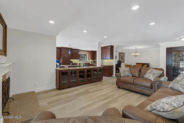 $1,275,000 | 260 Greenmeadow Drive, Thousand Oaks, CA 91320