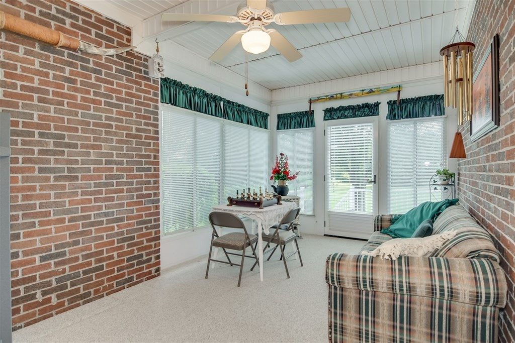 3855 Washington Road Thomson, GA 30824 - Photo 22 of 72 Sunroom