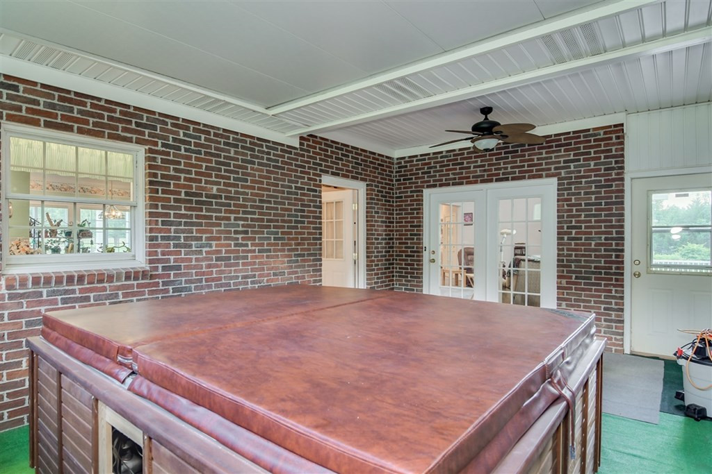 3855 Washington Road Thomson, GA 30824 - Photo 44 of 72 Spa room