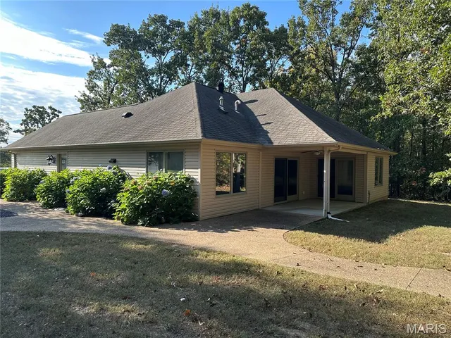 $399,000 | 407 Ahr Strom Drive, Owensville, MO 65066