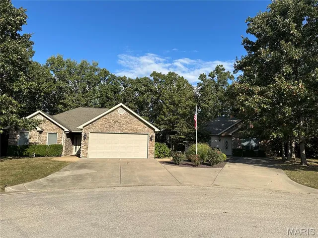 $399,000 | 407 Ahr Strom Drive, Owensville, MO 65066