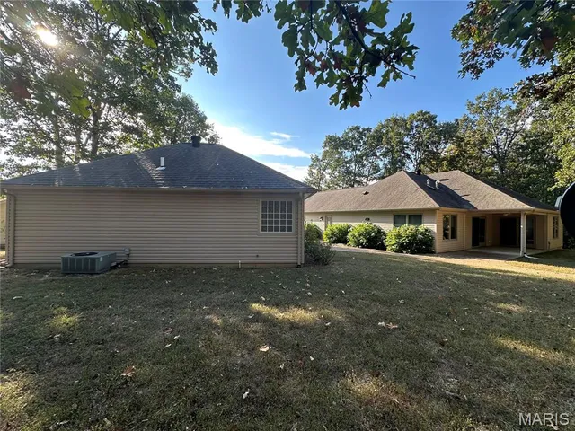 $399,000 | 407 Ahr Strom Drive, Owensville, MO 65066