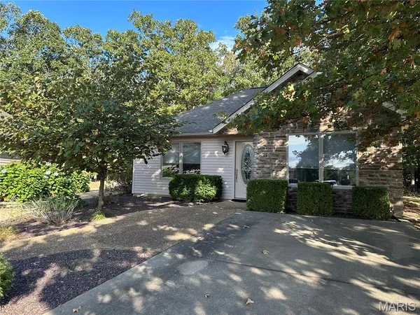 $389,000 | 407 Ahr Strom Drive, Owensville, MO 65066