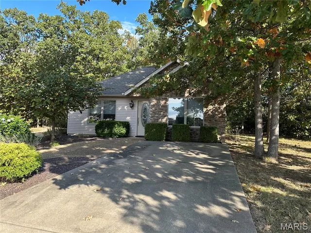 $399,000 | 407 Ahr Strom Drive, Owensville, MO 65066