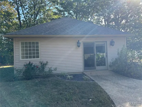 $389,000 | 407 Ahr Strom Drive, Owensville, MO 65066