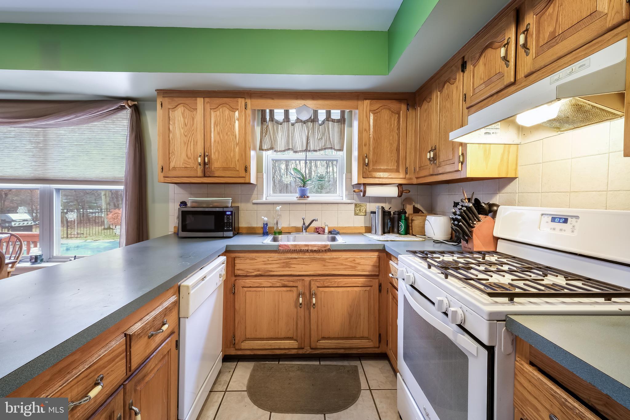 900 Chatfield Road Warrington, PA 18976 - Photo 7 of 26 Gallery Image 7