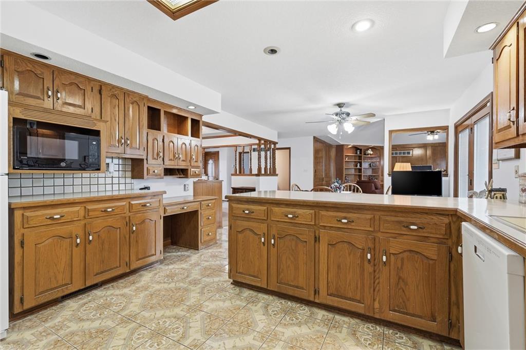 26418 South Freedom Road Harrisonville, MO 64701 - Photo 12 of 63