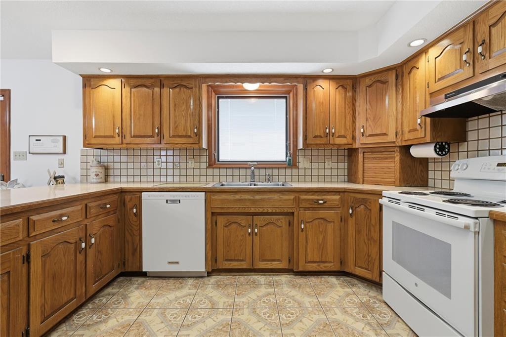 26418 South Freedom Road Harrisonville, MO 64701 - Photo 13 of 63