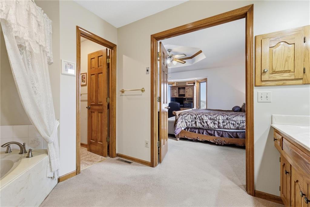 26418 South Freedom Road Harrisonville, MO 64701 - Photo 20 of 63