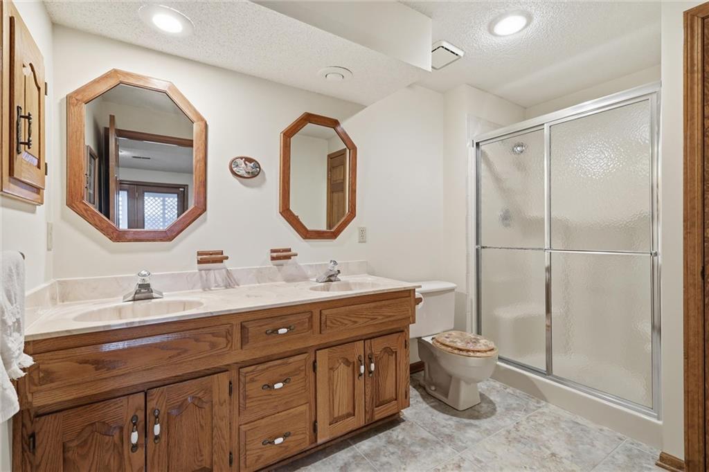 26418 South Freedom Road Harrisonville, MO 64701 - Photo 28 of 63