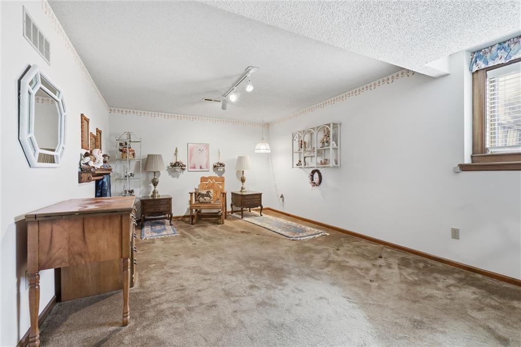 26418 South Freedom Road Harrisonville, MO 64701 - Photo 31 of 63