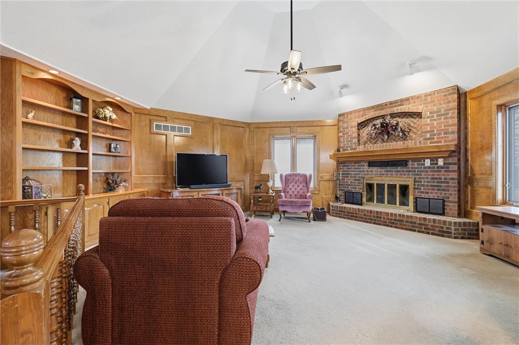 26418 South Freedom Road Harrisonville, MO 64701 - Photo 4 of 63