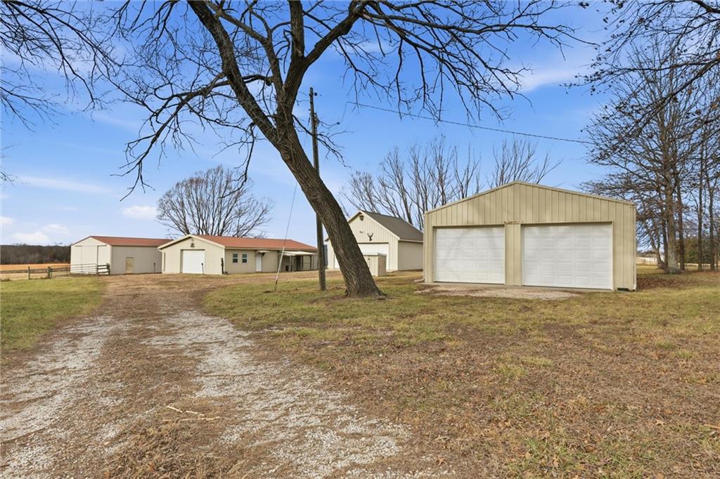 26418 South Freedom Road Harrisonville, MO 64701 - Photo 45 of 63