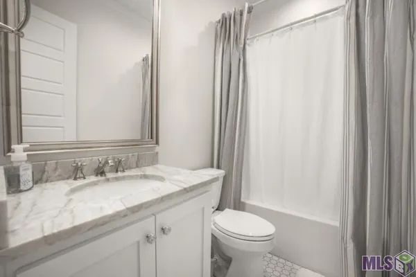 $2,500,000 | 5355-a B Mahoney Rd Street, Unit 5355 A B, St. Francisville, LA 70775