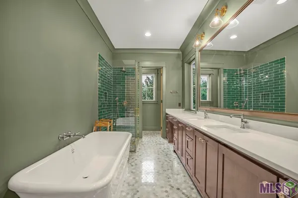 $2,500,000 | 5355-a B Mahoney Rd Street, Unit 5355 A B, St. Francisville, LA 70775