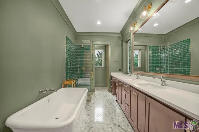 $2,500,000 | 5355-a B Mahoney Rd Street, Unit 5355 A B, St. Francisville, LA 70775