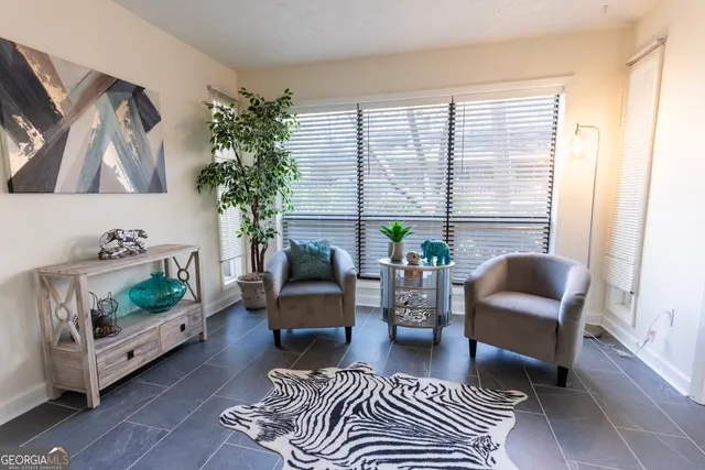 $264,900 | 8740 Roswell Road, Unit 10A, Sandy Springs, GA 30350