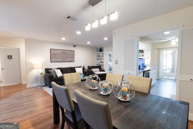 $264,900 | 8740 Roswell Road, Unit 10A, Sandy Springs, GA 30350