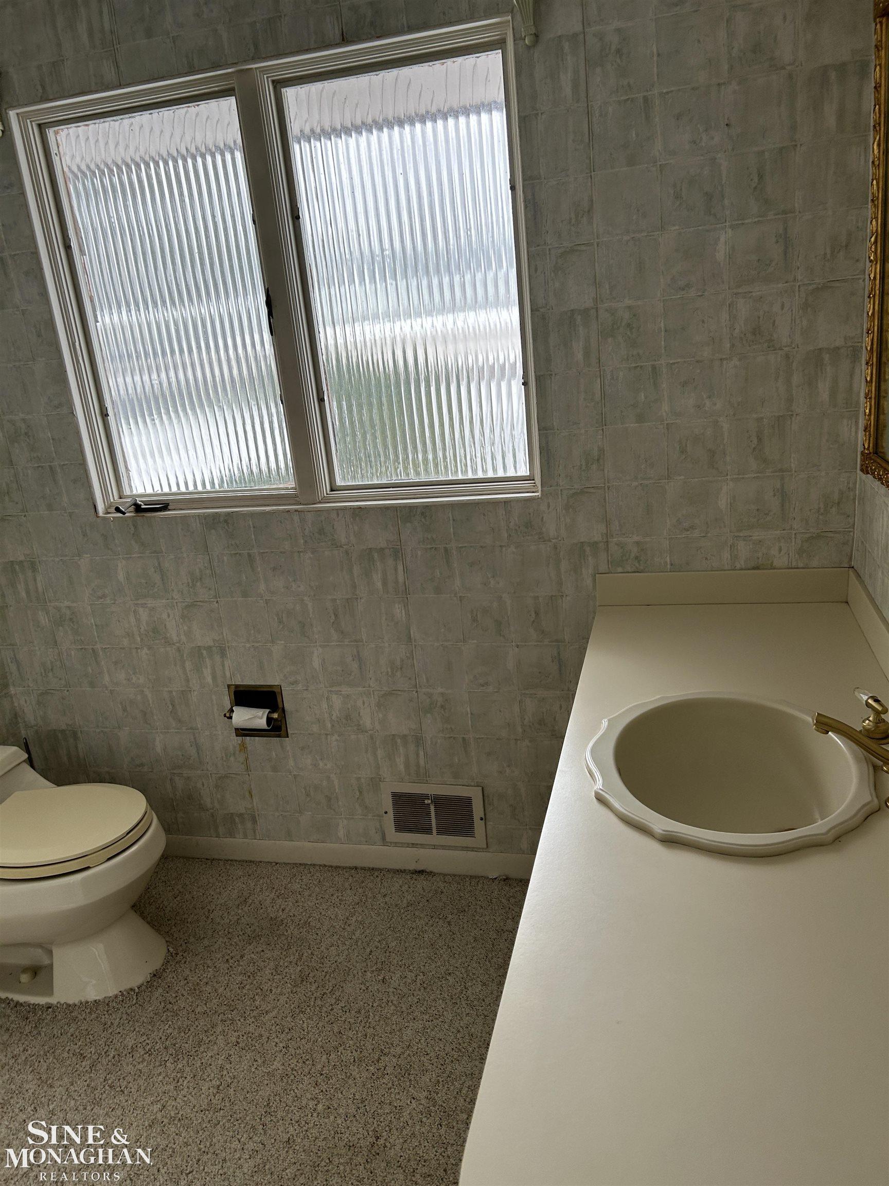 900 North Riverside Avenue St. Clair, MI 48079 - Photo 35 of 45 50132201-a0150ec9-7177-4a48-b9a2-87c890f3c559.JPG