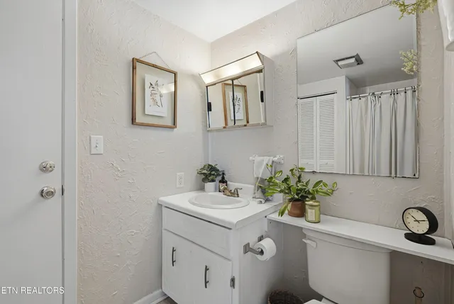 $309,900 | 1213 Stillwell Drive Northwest, Knoxville, TN 37912