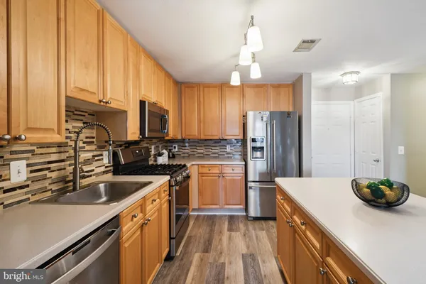 $470,000 | 9480 Virginia Center Boulevard, Unit 403, Vienna, VA 22181