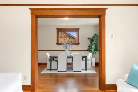 $1,025,000 | 4611 34th Avenue West, Seattle, WA 98199