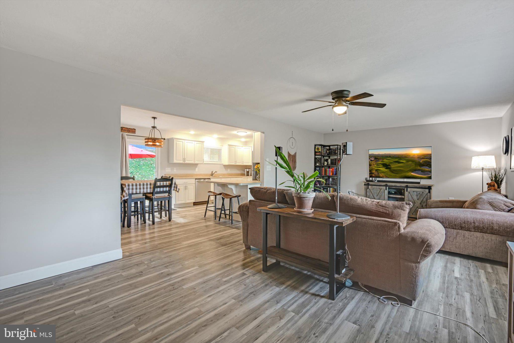 464 Marsh Run Road New Cumberland, PA 17070 - Photo 10 of 28 Gallery Image 10